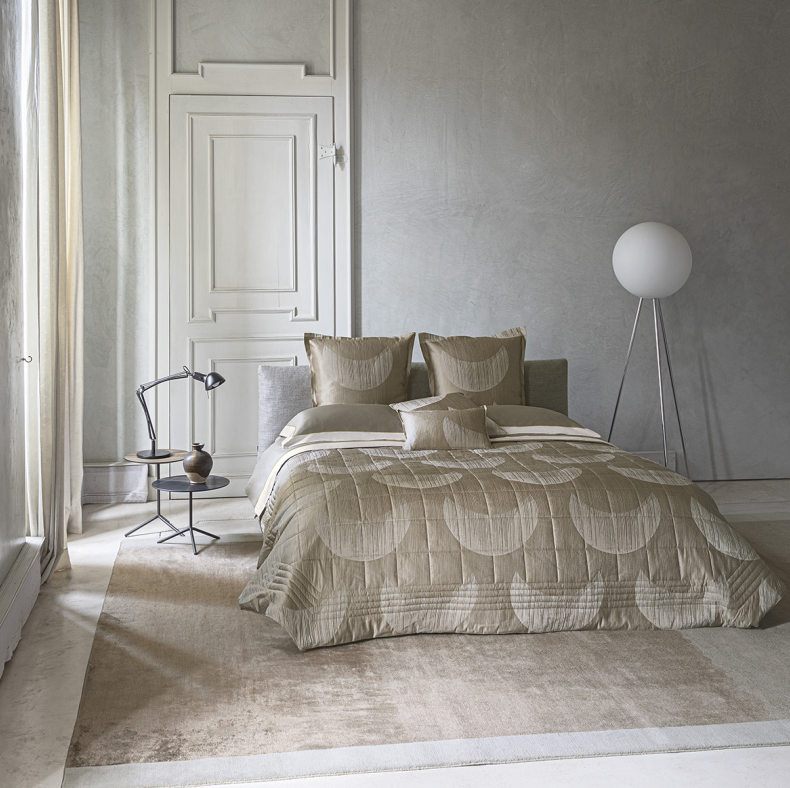 Bedspread Piazza 270x270 Tortora