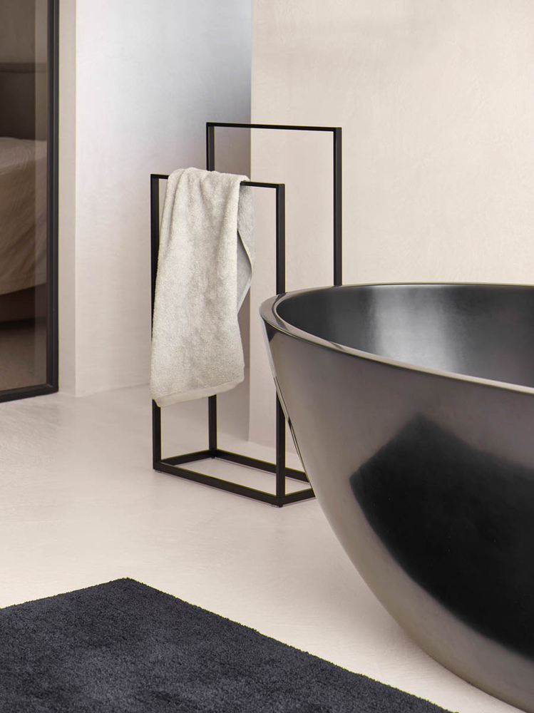 Yuri Towel Holder black