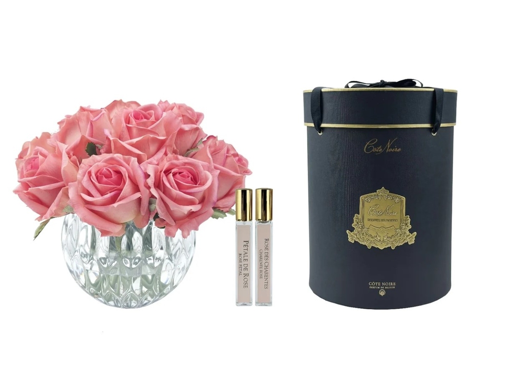 Parfumed bouquet of 13 roses in round vase Luxury