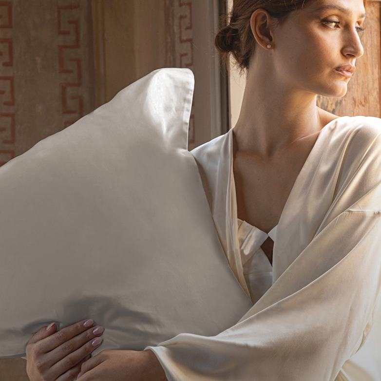 Pilowcase made of silk La Galleria 50X80 grigio perla