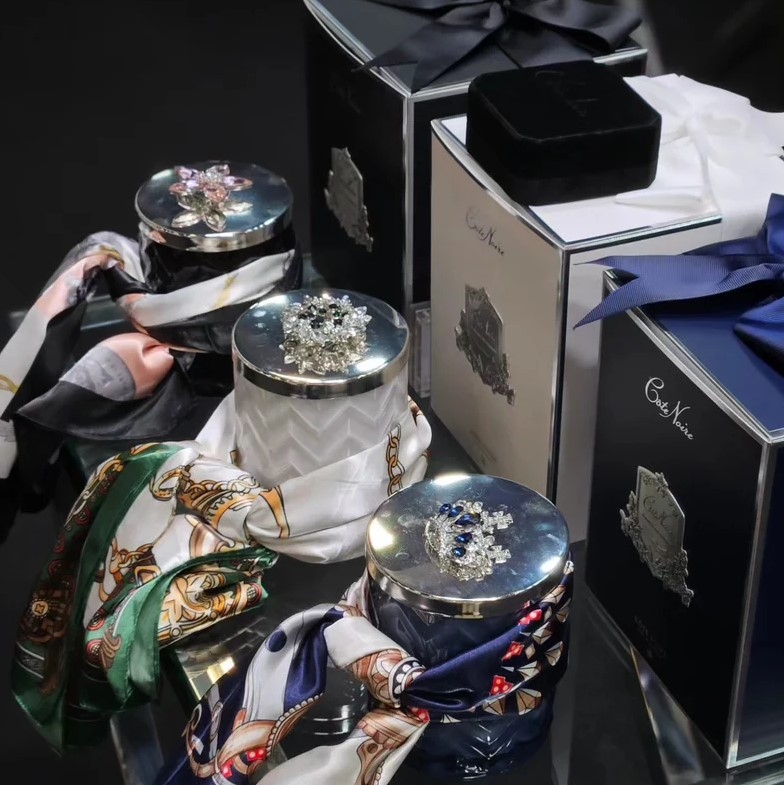 Lumînare parfumată Un Jardin à Versailles