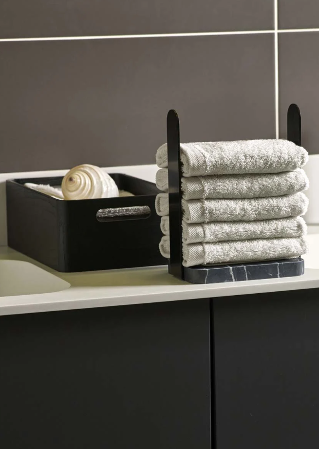 Nero Guest Towel Holder