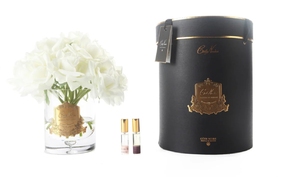 Parfumed bouquet of 13 roses in transparent vase
